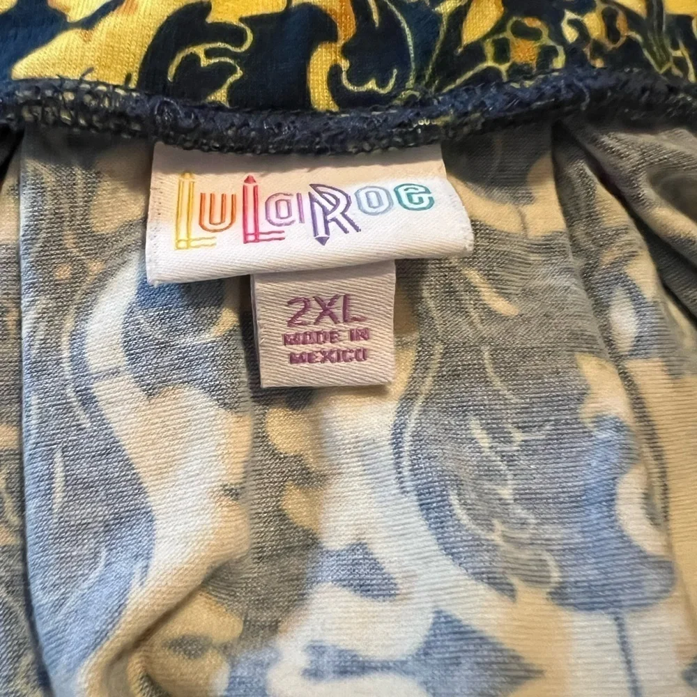 ⭐️ 3 For $15 LuLaRoe Floral Yellow and Blue Skirt